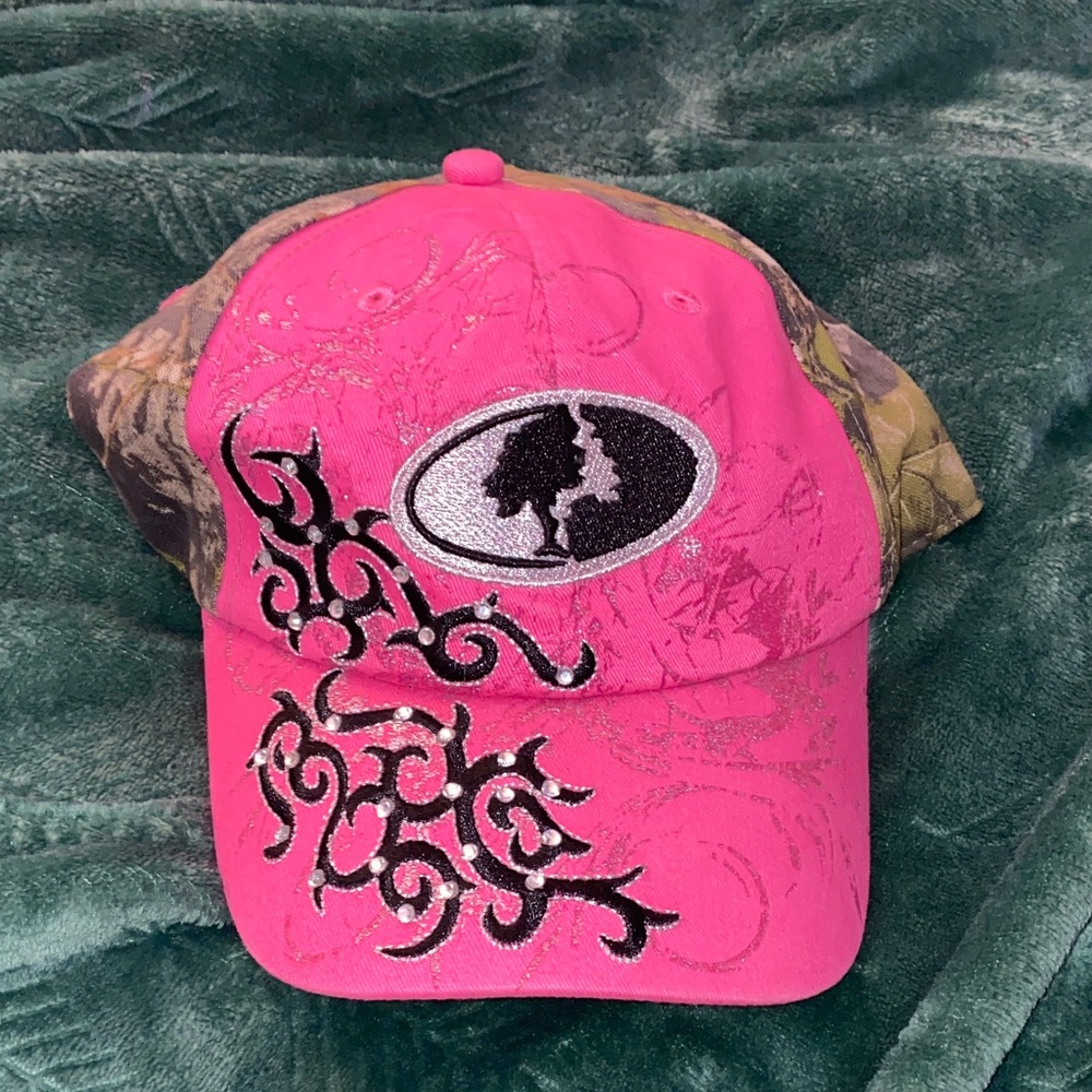 Mossy Oak Camouflage Cap with Pink Accents